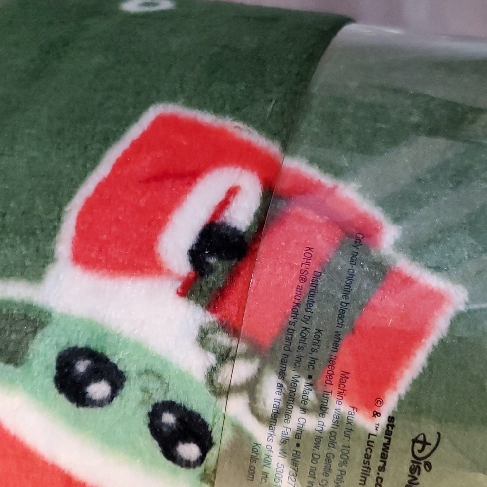 Star wars mandalorian holiday throw - Picture 4 of 4